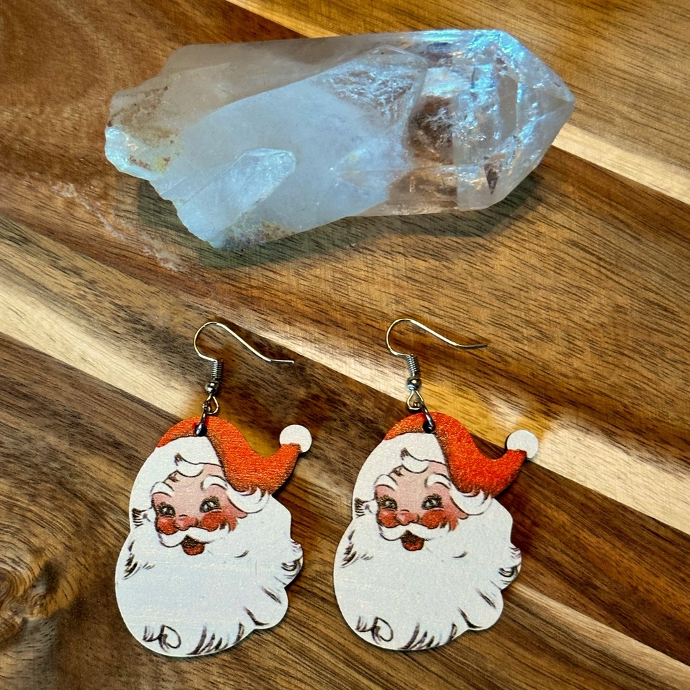 New Santa 🎅🏻 Christmas Earrings.
